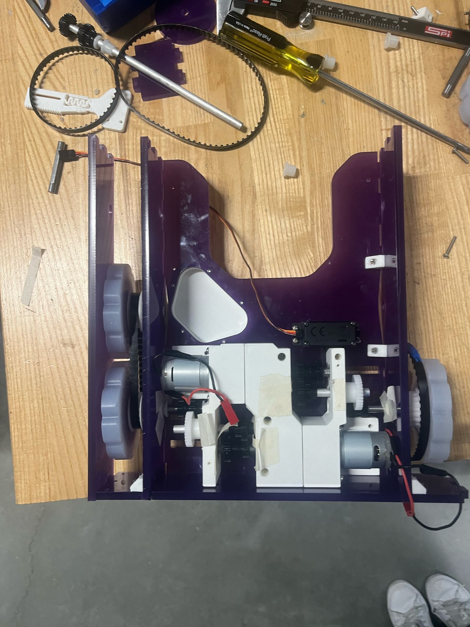 ES 51 chassis in progress