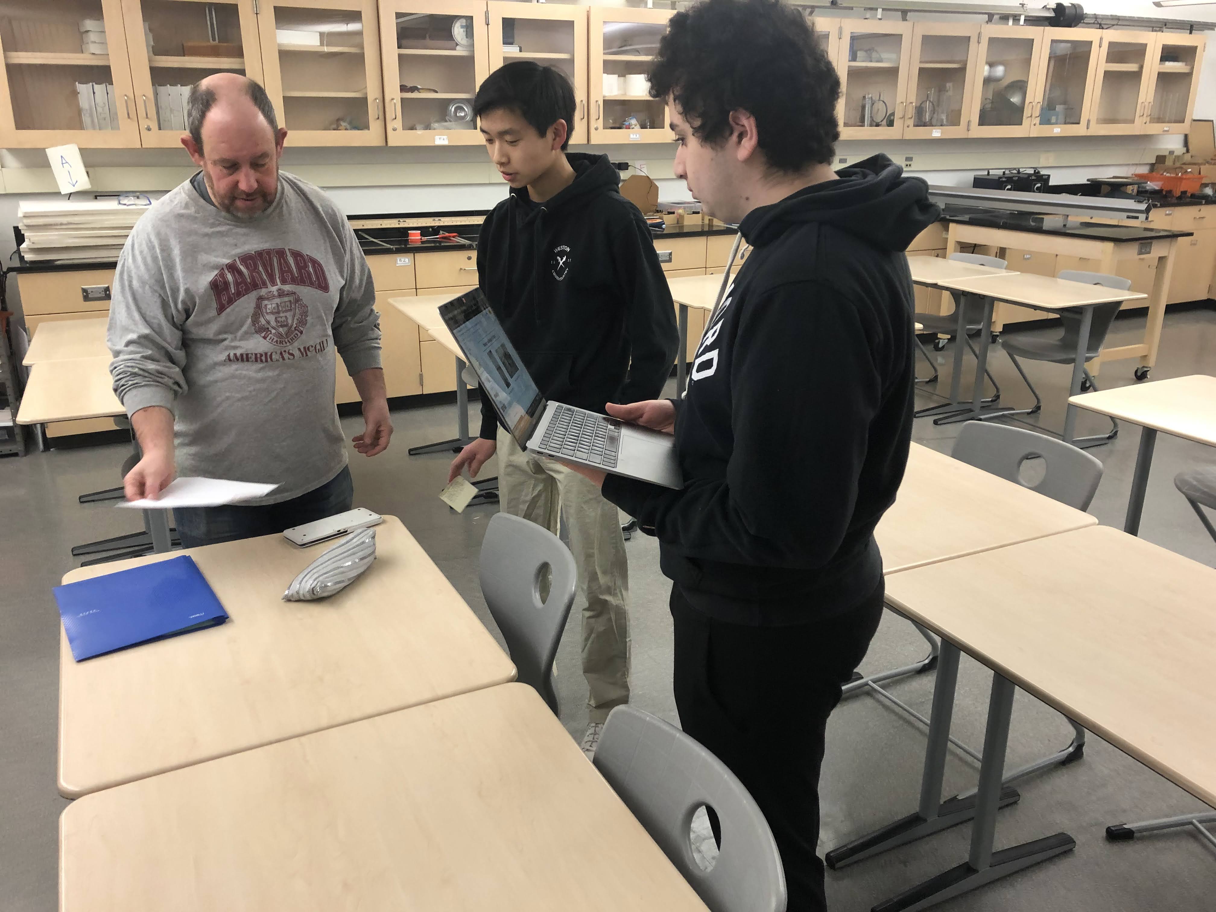 GNCE design review session with mentors